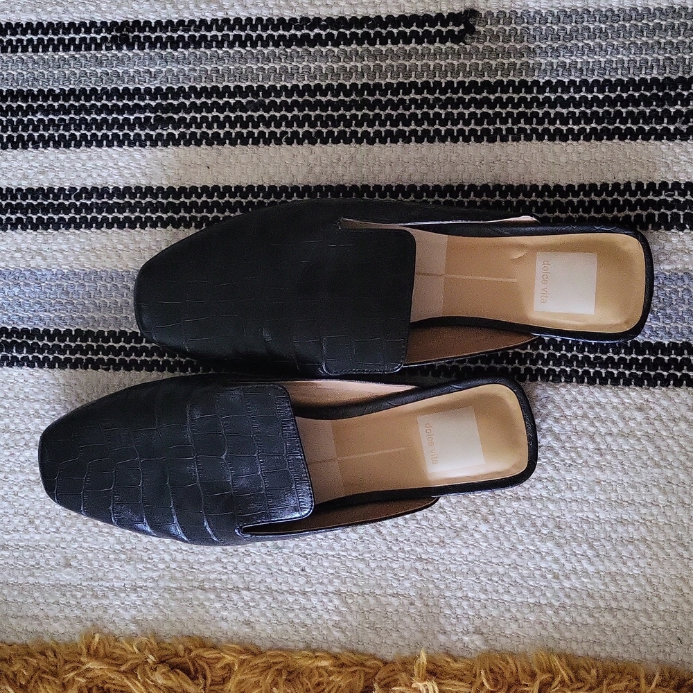 Women's shoes